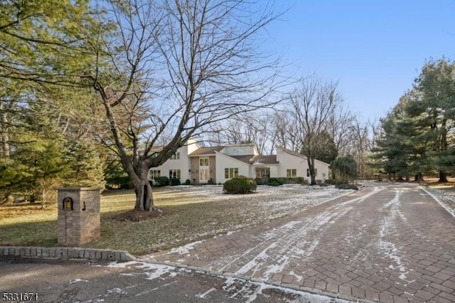 view of front of house