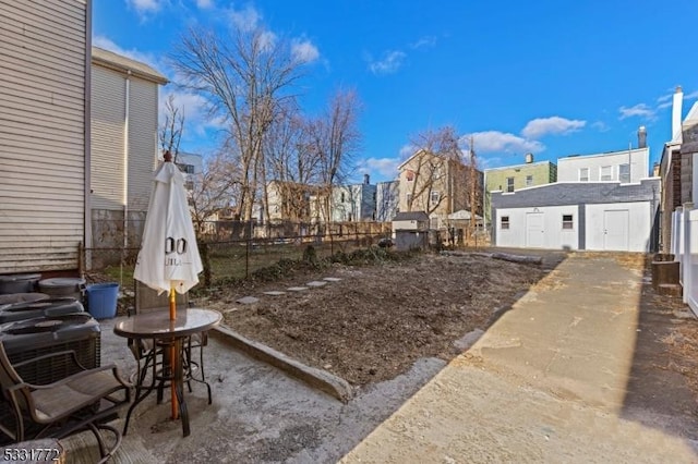 view of yard featuring cooling unit