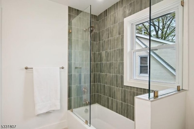 full bath with tub / shower combination