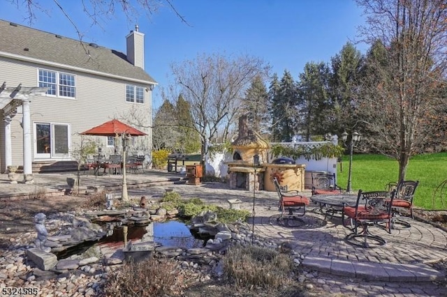 view of yard featuring a patio