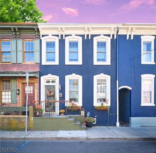 multi unit property with stucco siding