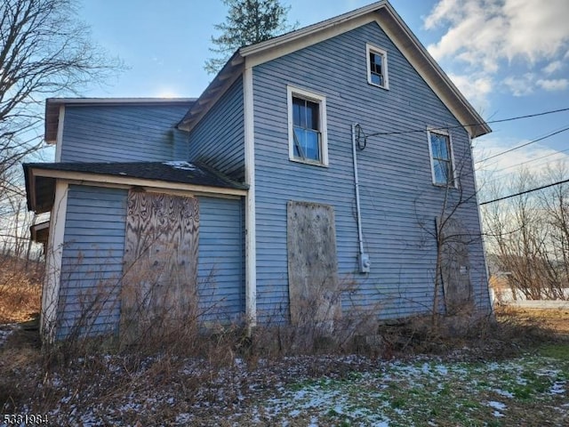 view of property exterior