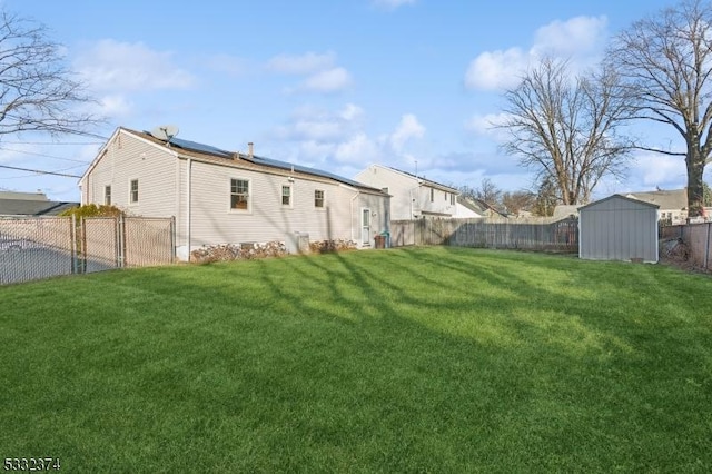 view of yard with a shed