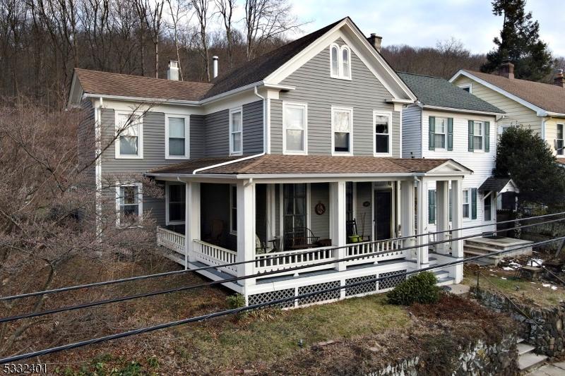 view of front of home with a porch