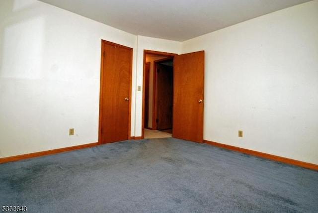 spare room with carpet flooring