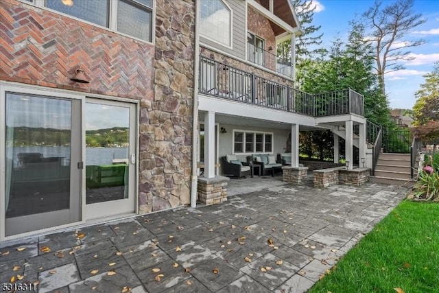 view of patio featuring an outdoor hangout area