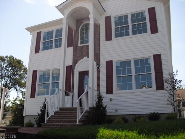 view of front facade