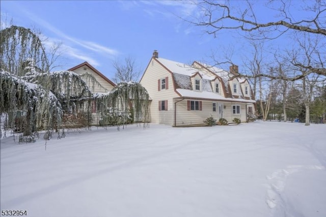 view of front of property