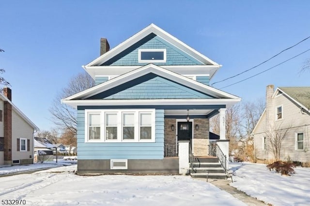 view of front of house with covered porch