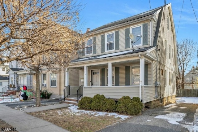 view of front of home with covered porch