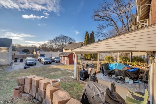 view of yard with a shed