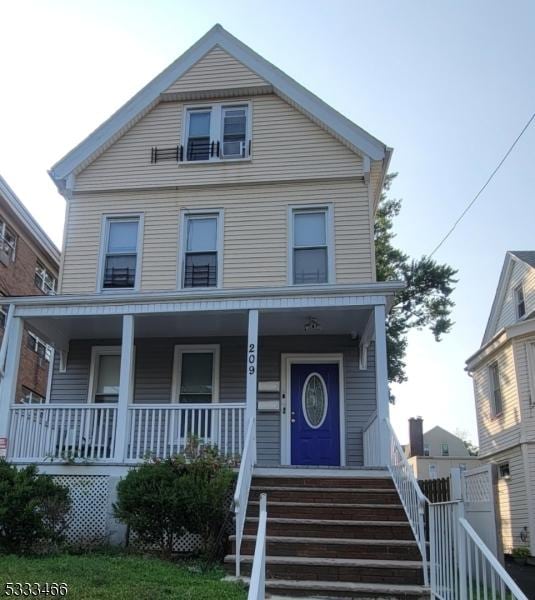 view of front of home with covered porch