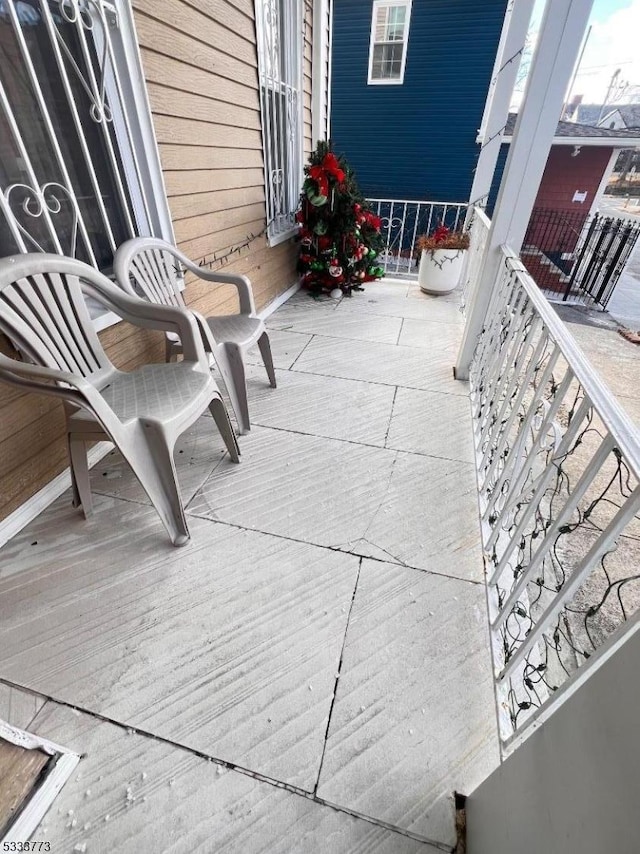 balcony with a porch