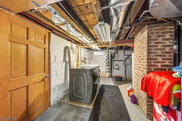 basement featuring washer and dryer