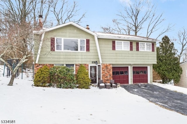 view of front of house featuring a garage