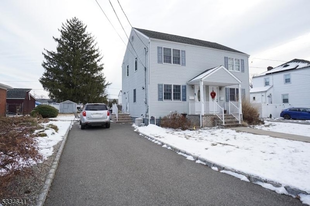 Listing photo 2 for 54 Hanson Ave, Woodbridge Twp NJ 08863