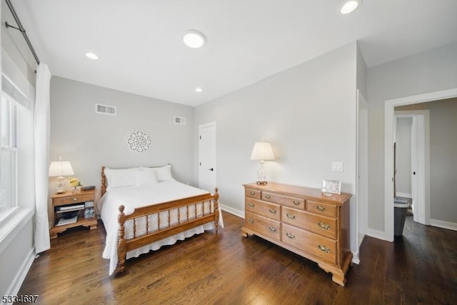 24 Stonybrook Cir, Fairfield Twp, NJ 07004 - bedroom featuring dark wood finished floors, baseboards, and recessed lighting