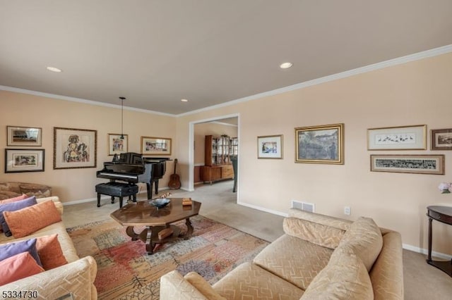 living room with baseboards, carpet, and ornamental molding