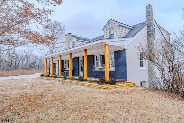 view of front of property with a porch