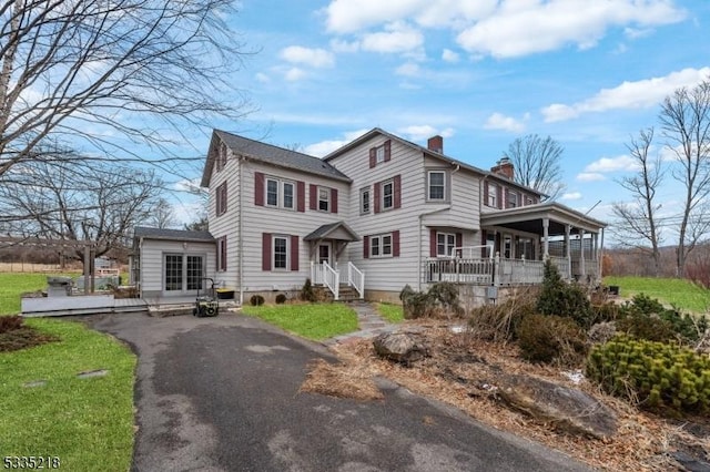 view of front facade featuring a porch