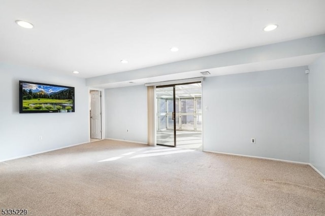 view of carpeted spare room