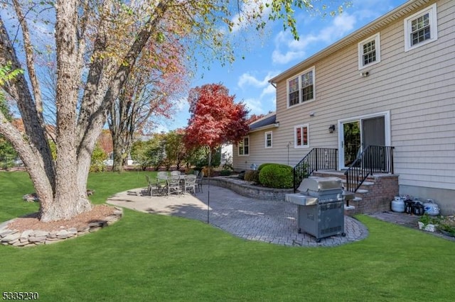 view of yard with a patio