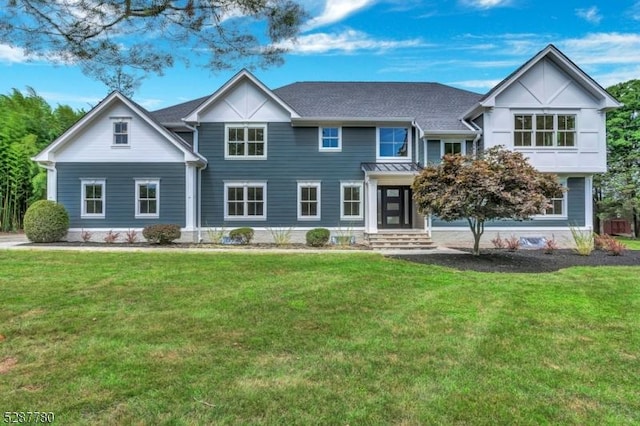 view of front facade with a front lawn