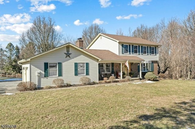 view of front of house featuring a front yard