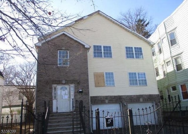 view of front facade featuring a garage