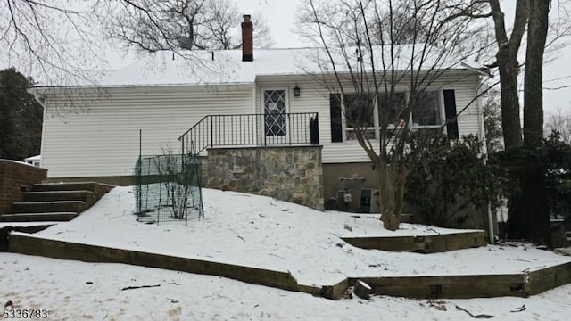 view of front facade