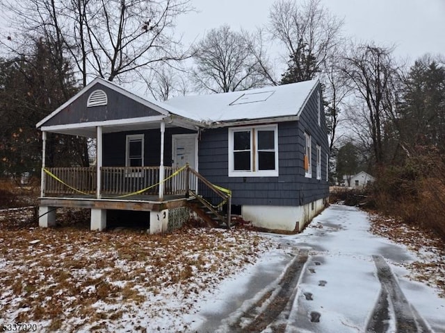 view of front of home with covered porch