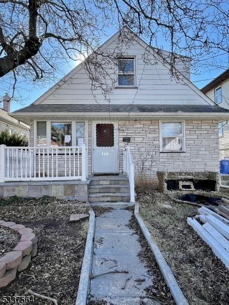 bungalow-style home with covered porch