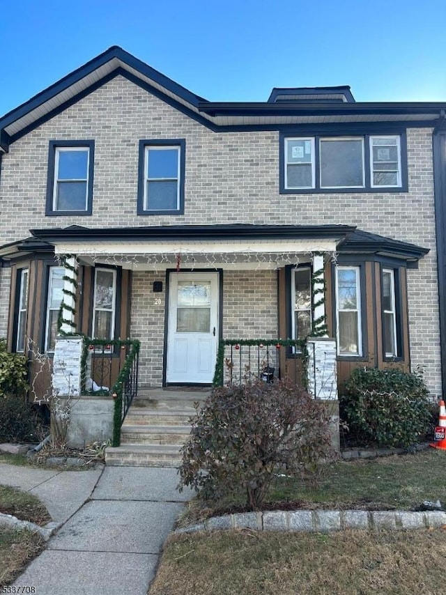 view of front of home with covered porch