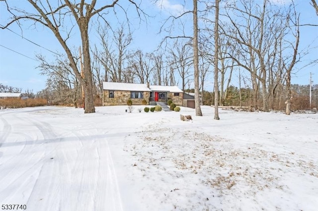 view of front of property