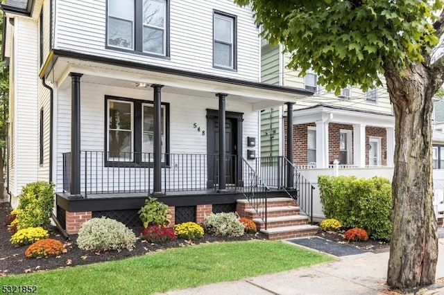 view of front of home with covered porch