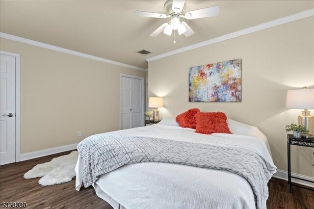 94 Brookville Hollow Rd, Delaware Twp, NJ 08559 - bedroom featuring crown molding, a ceiling fan, baseboards, wood finished floors, and visible vents