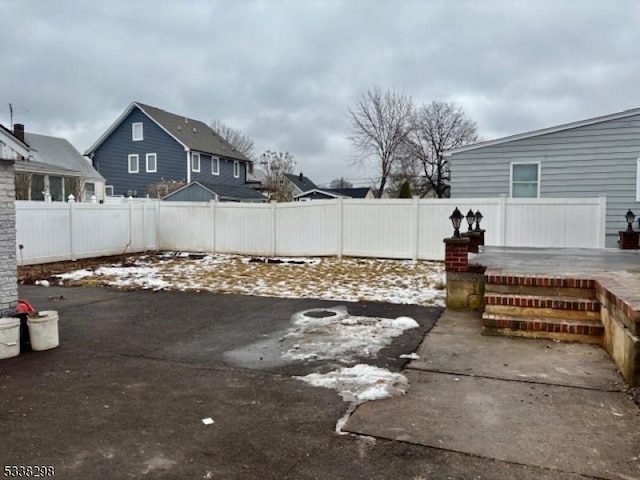 view of yard with a patio