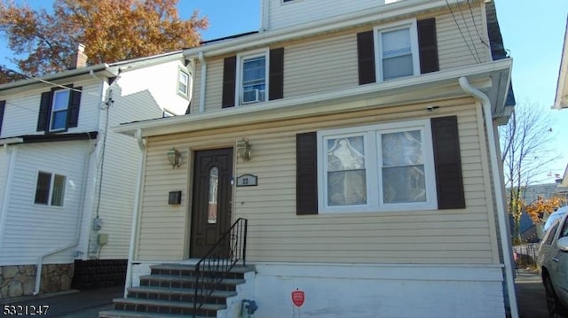 view of front facade