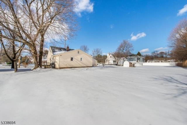 345 Center Grove Rd, Randolph Twp, NJ 07869 - view of snowy yard