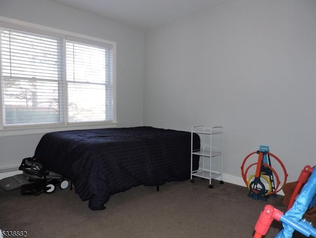 bedroom with carpet flooring