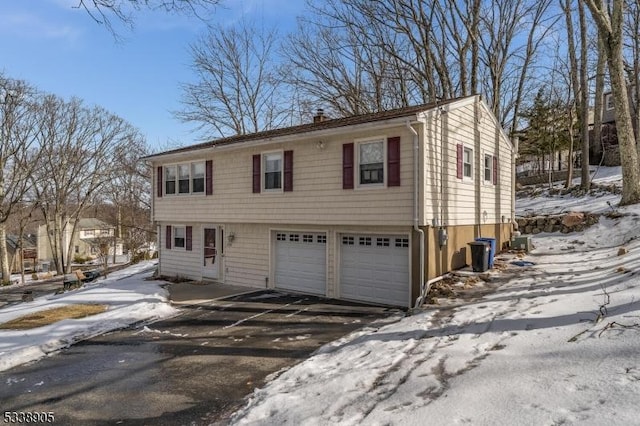 view of front of home featuring a garage