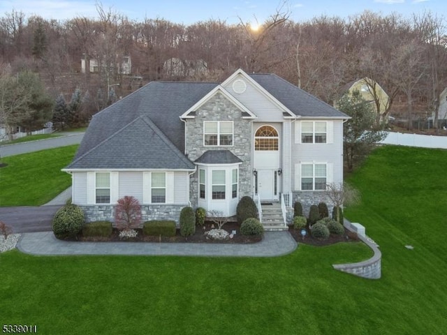 view of front of house with a front yard