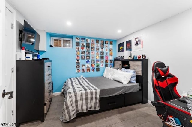 bedroom featuring recessed lighting