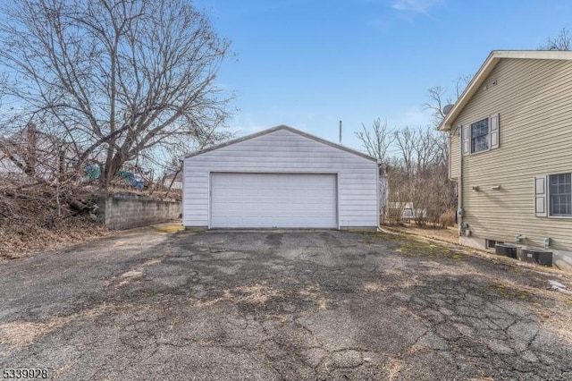 view of detached garage