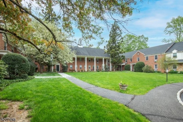 exterior space featuring a yard