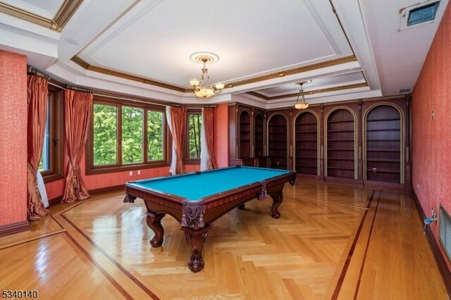 rec room featuring crown molding, a raised ceiling, pool table, visible vents, and baseboards