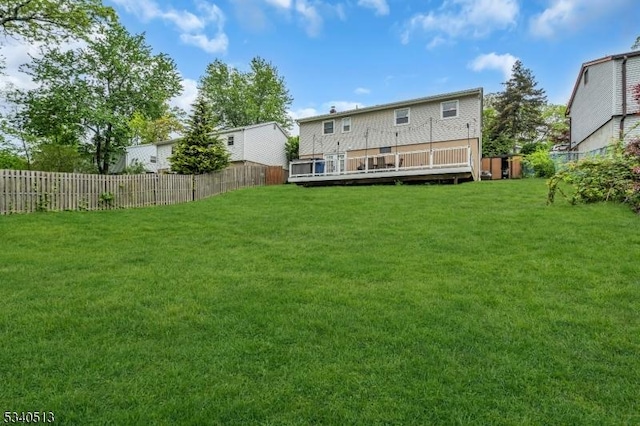 637 Bensel Dr, Mount Arlington Boro, NJ 07850 - back of property featuring a deck