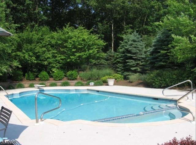 35 Geiger Ln, Warren Twp, NJ 07059 - view of outdoor pool