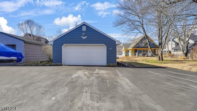 view of detached garage