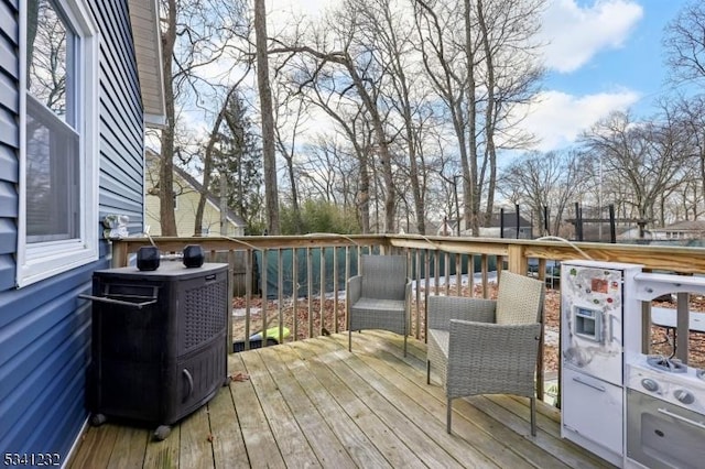 view of wooden deck